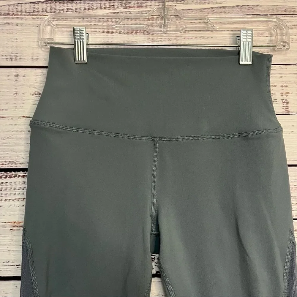 Alo Yoga Coast Capri Leggings Mesh Gray Women’s Small Cropped Athleticwear